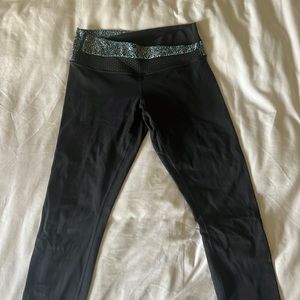 Lululemon mid-rise yoga pants
